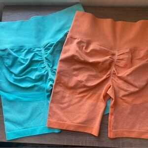 2 pack of tel and orange scrunch booty short